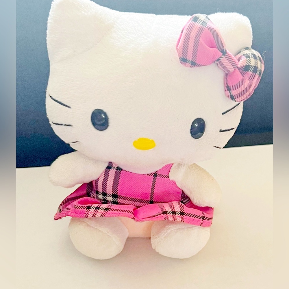 Collectible Sanrio Hello Kitty Pink Plaid 2009